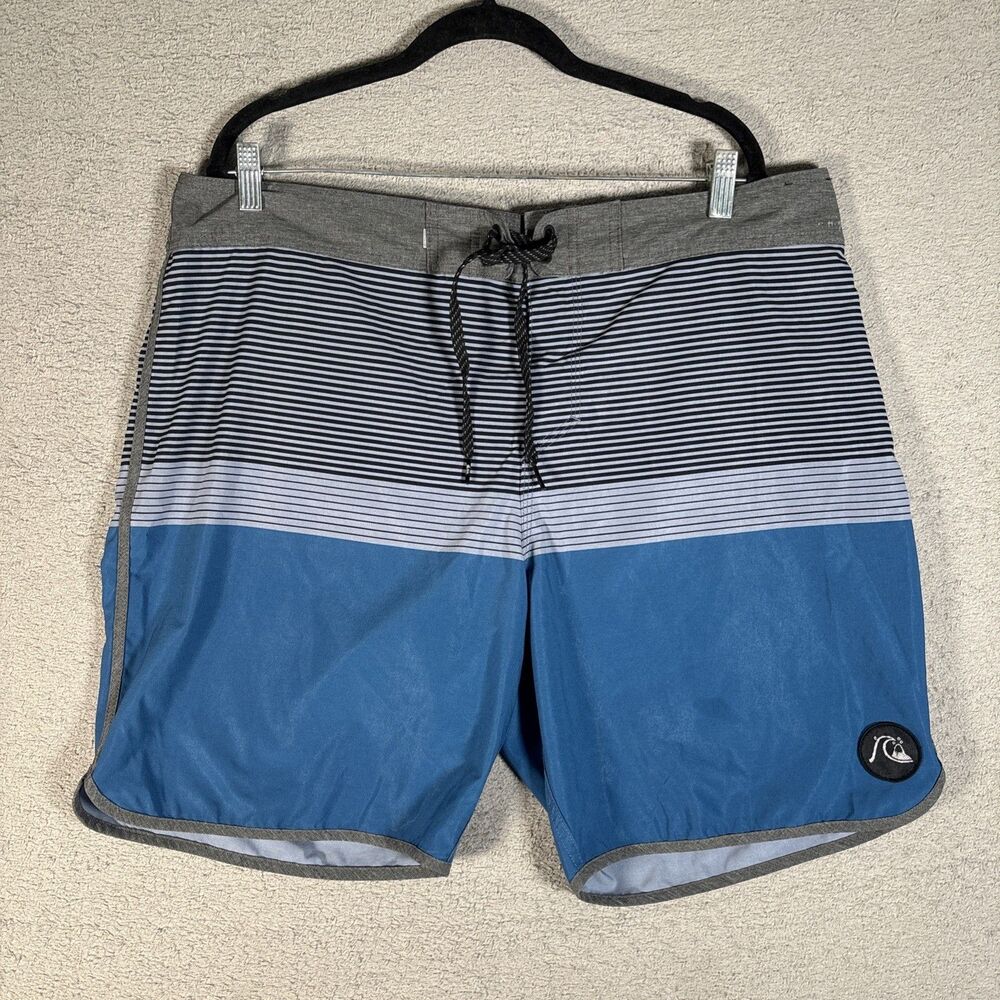 Quiksilver Highline Dryflight Board Shorts Men's Size 40 Blue Stripe Beach Swim